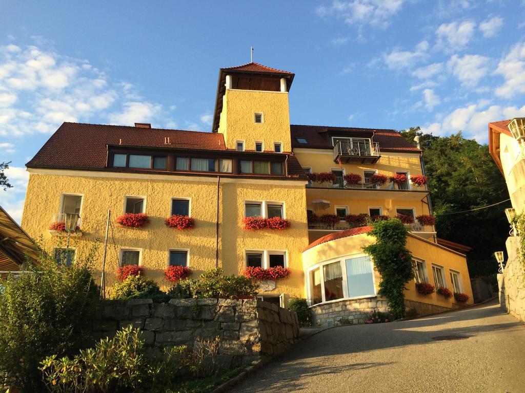Hotel-Restaurant Faustschlossl Feldkirchen an der Donau Exterior photo